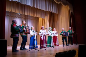 В Устье прошел концерт в честь Дня материя